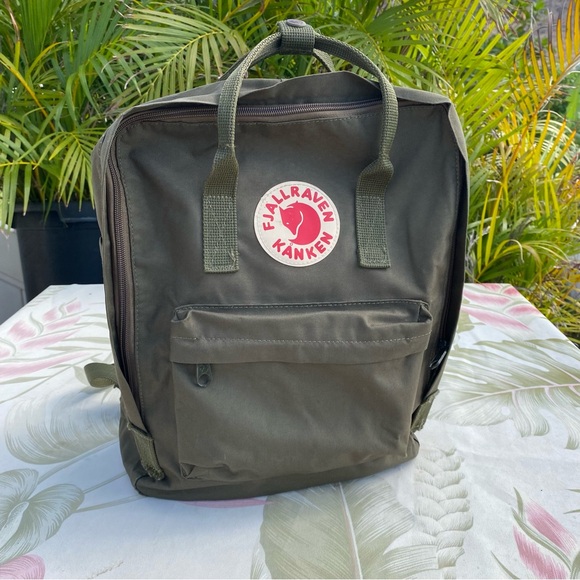 Fjallraven Kanken Everyday Outdoor Backpack - Picture 1 of 12